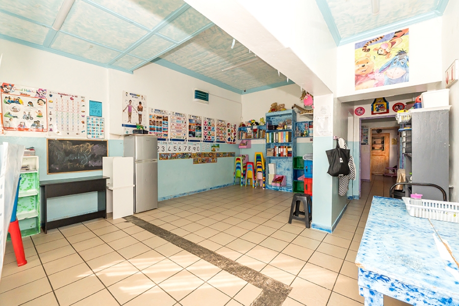 5 Bedroom Property for Sale in Wynberg Upper Western Cape